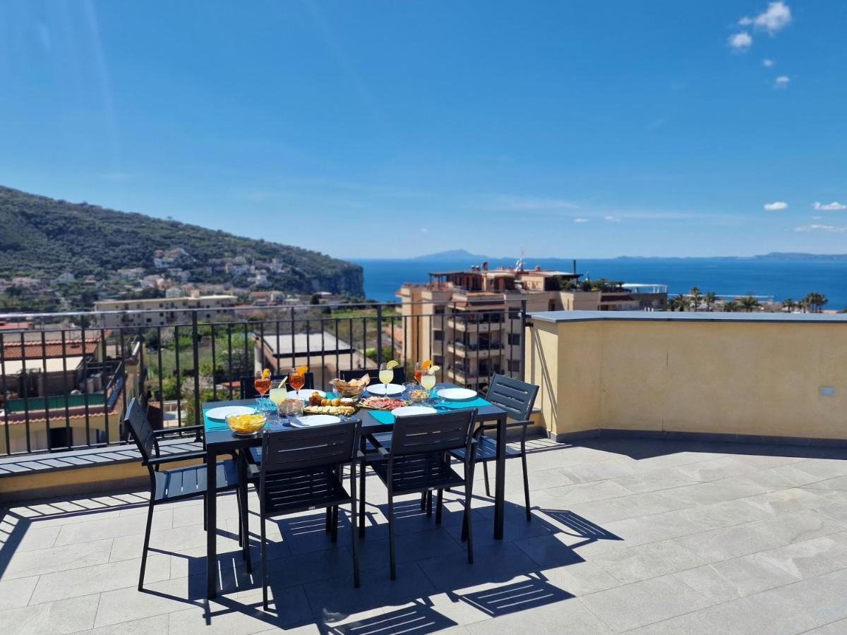 Apartmán Savarese Luxury Palace Vico Equense Exteriér fotografie