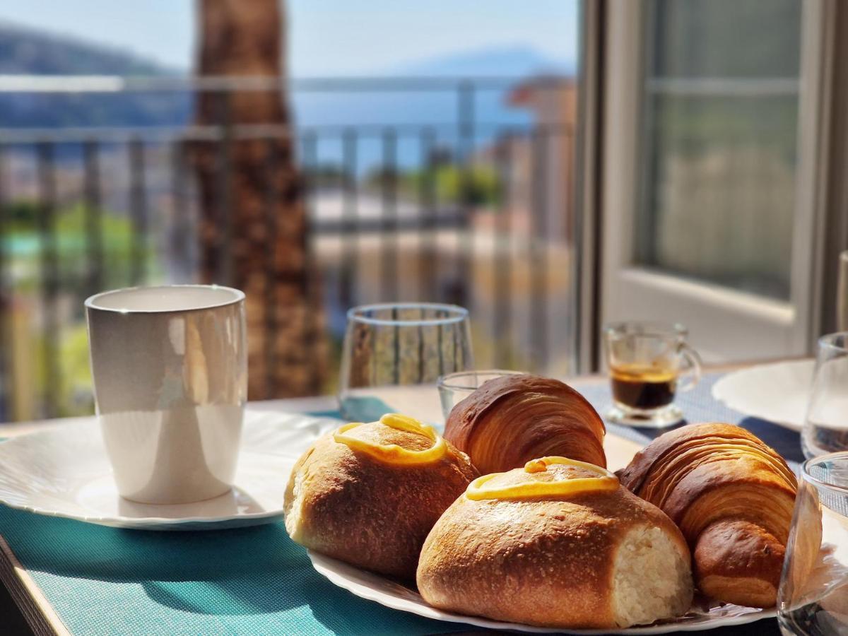 Apartmán Savarese Luxury Palace Vico Equense Exteriér fotografie